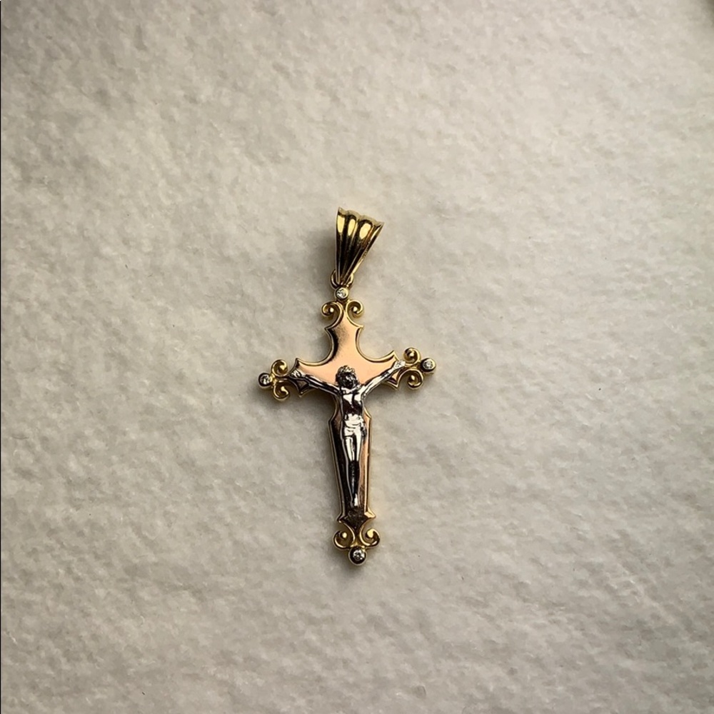 14k Gold Crucifix Pendant